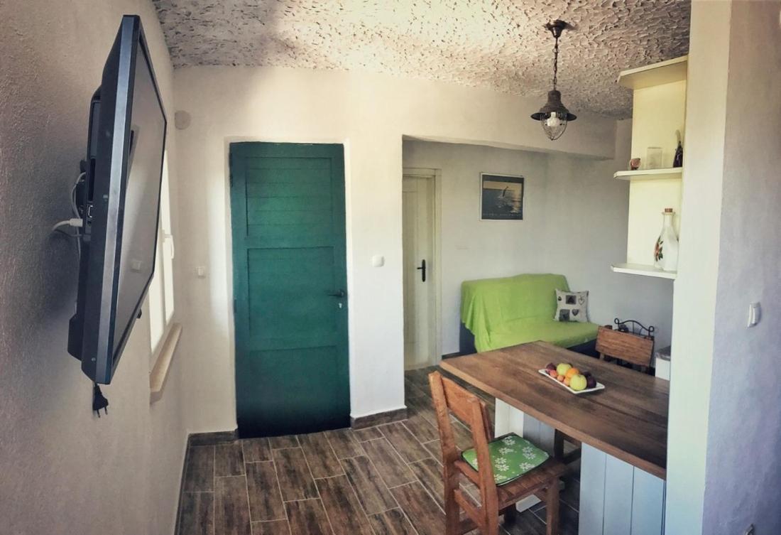 Secluded Holiday House Povlja, Brac - 14500 Номер фото